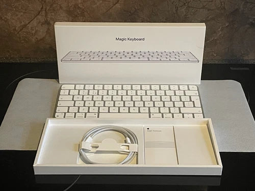 Apple Mac Mini M2 8GB RAM 512GB SSD + Magic Keyboard + Magic Mouse